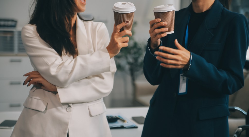 amicizia tra colleghi pausa caffè